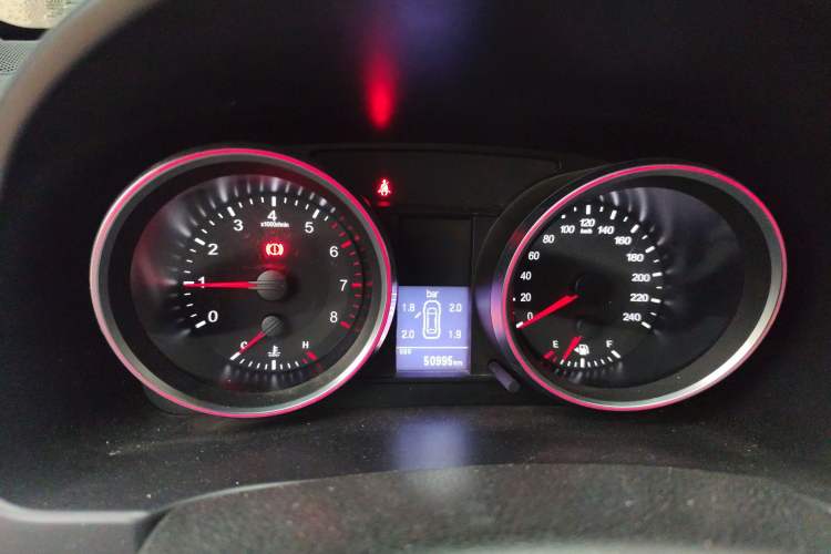 Used Haval H6 2015 Revised Version Sport Edition 1.5T Manual Transmission Two-Wheel Drive Elite Grade
