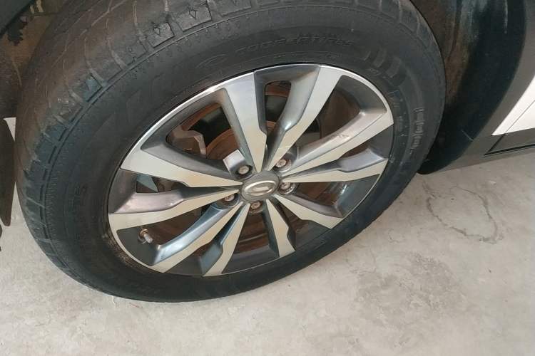 Used GAC Trumpchi GS3 2019 235T Automatic Elite Edition Left Front Wheel Hub