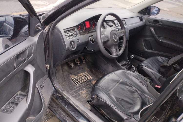 Used Volkswagen Santana 2015 1.4L Manual Fashion Edition Driver Seat