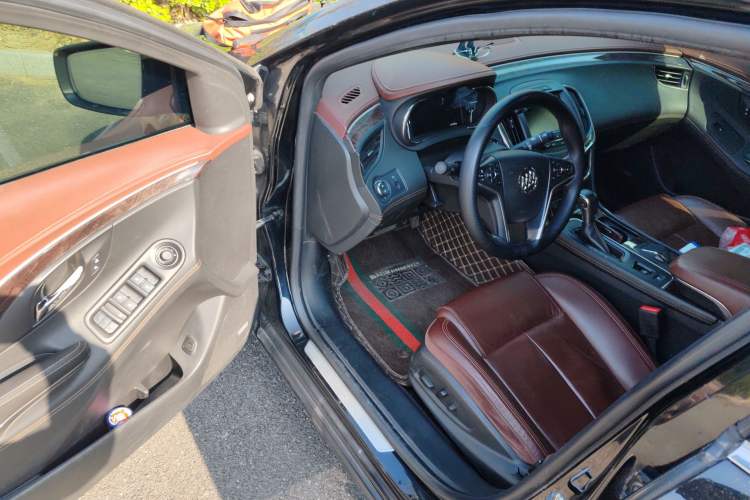 Used Buick LaCrosse 2013 2.4L SIDI Luxury Comfort Edition Driver Seat