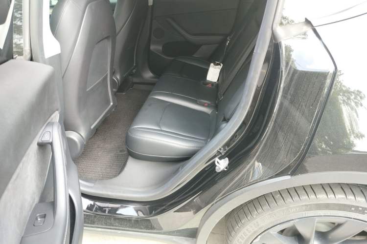 Used Tesla Model Y 2022 Rear-Wheel-Drive Version
