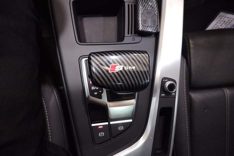 Used Audi A4L 2022 40 TFSI Fashion Dynamic Model
