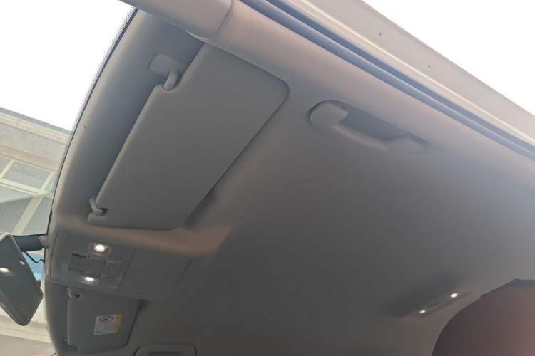 Used Volkswagen Tiguan L 2017 330TSI Automatic Two-Wheel Drive Comfort Edition
