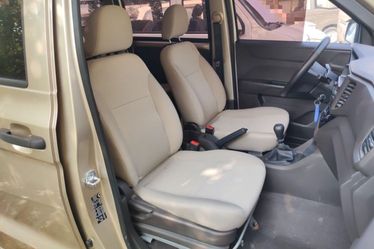 Used Wuling Hongguang V 2022 1.5L Jingqu Edition Electric-Assist LAR Right Front Seat