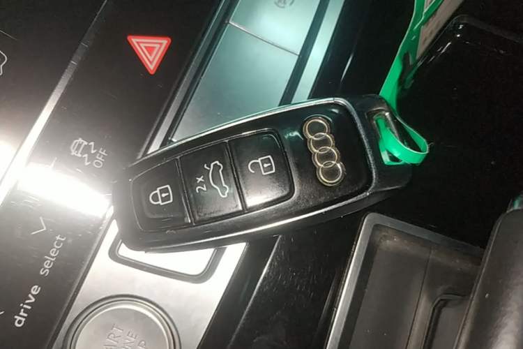 Used Audi Q7 2020 55 TFSI quattro S line sports model

