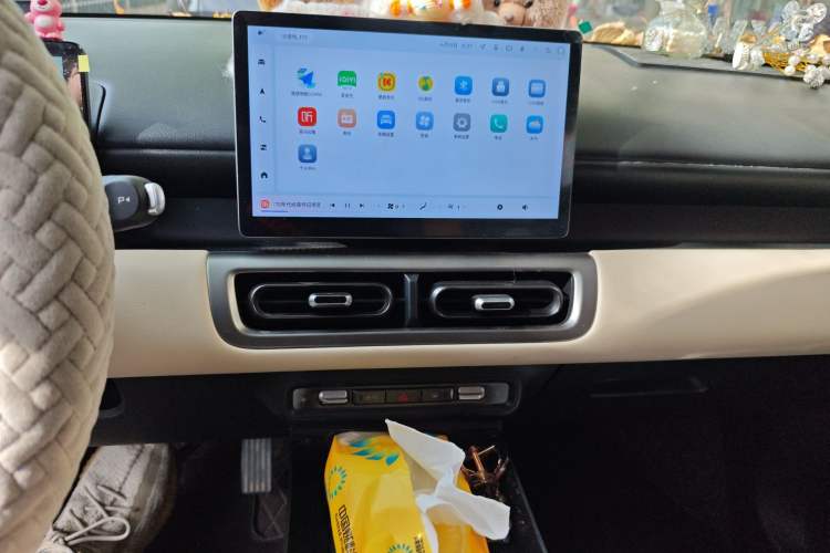 Used Wuling Bingo PLUS 2024 330 km Range Five-Seater Version
