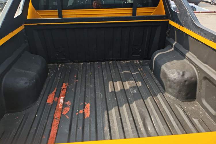 Used JMC Yuhu EV 2022 4x2 LX JX1032PSEF5BEV Trunk