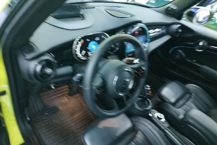 Used MINI MINI 2023 2.0T COOPER S CABRIO Artist