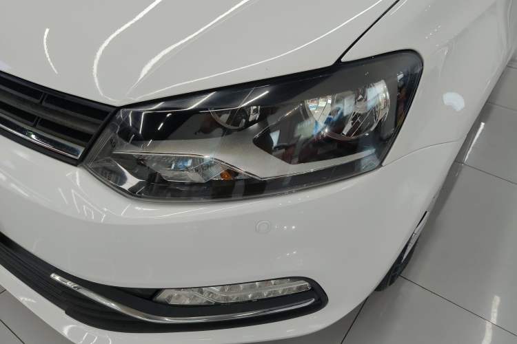 Used Volkswagen Polo 2016 1.4L Automatic Trendy Model Left Front Headlight