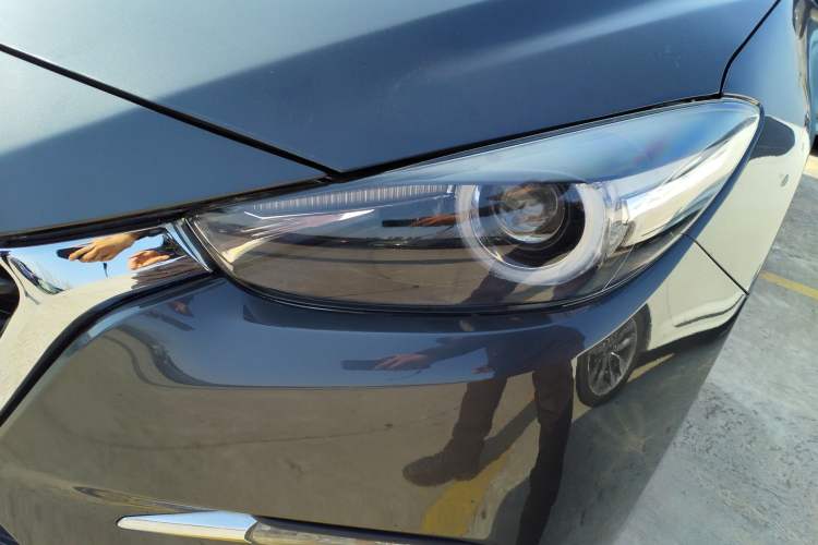 Used Mazda Mazda 3 Axela 2019 Cloud-Controlled Sedan 1.5L Automatic Luxury Model China VI Standard