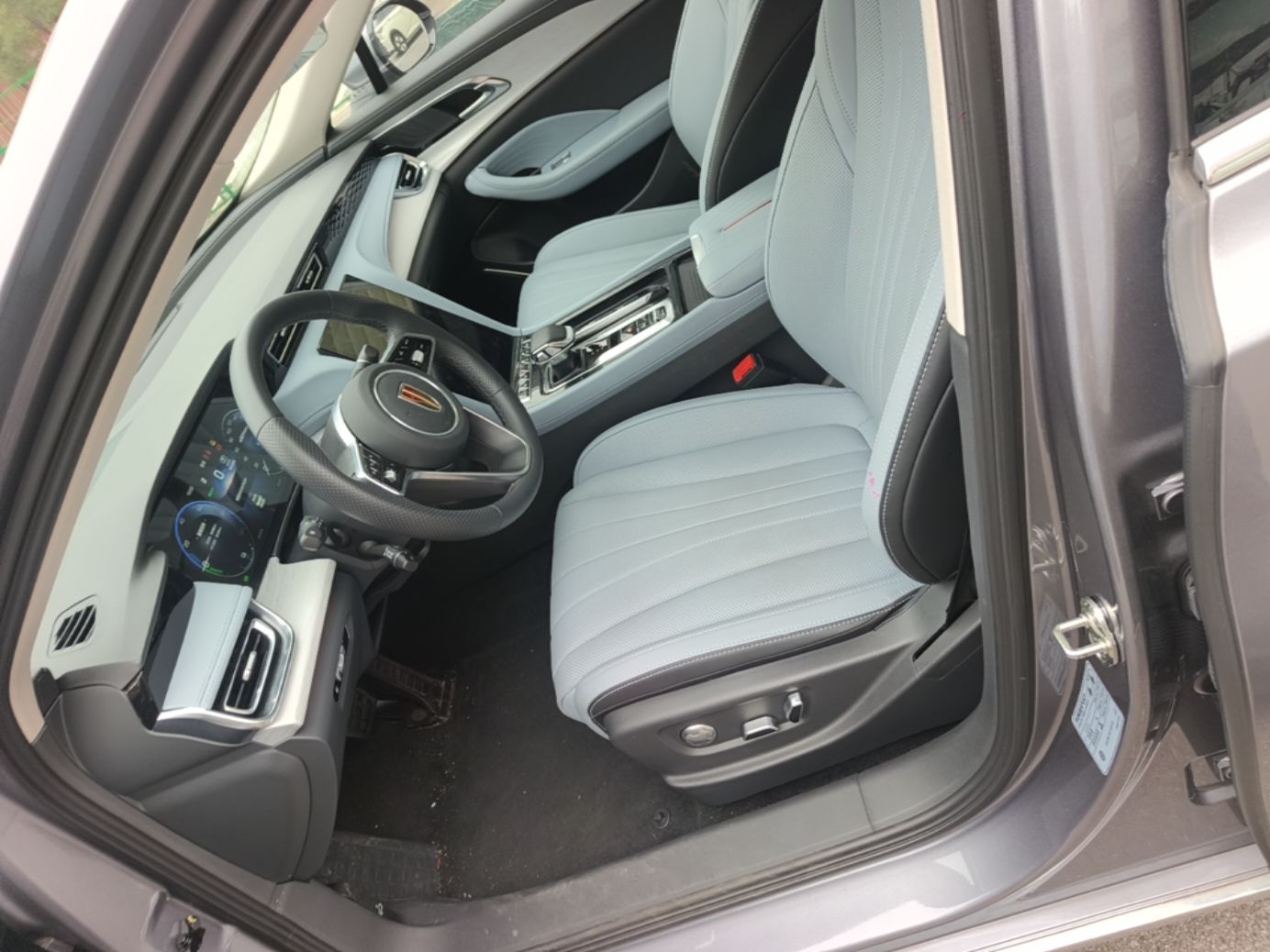 Hongqi H5 PHEV 2025 170 Super Hybrid Version — снимка 17