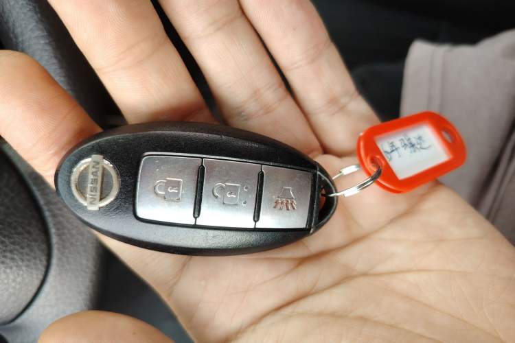 Used Nissan Tiida 2014 1.6L CVT Smart Model
