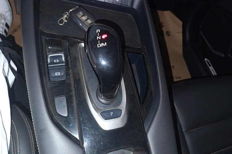 Used Haval F7x 2021 2.0T Two-Wheel Drive Smart & Trendy Edition Gear Lever