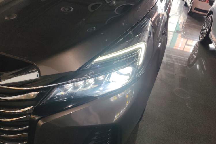 Used Buick GL8 2023 Land Executive Class Smart Enjoyment Model Left Front Headlight