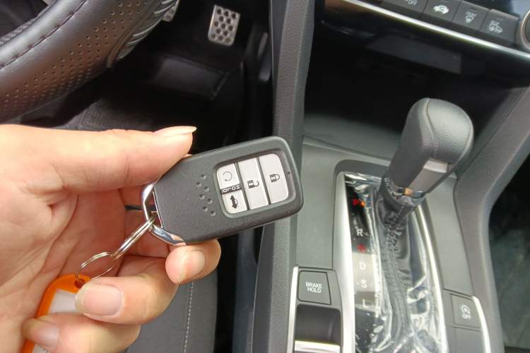 Used Honda Civic 2019 220TURBO CVT Dynamic Edition China VI Emission Standard Vehicle Key