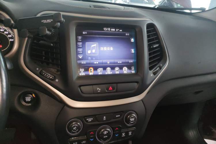 Used Jeep Cherokee 2016 2.0L Superior Edition