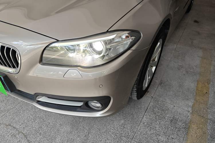 Used BMW 5 Series 2014 520Li Elegant Model
