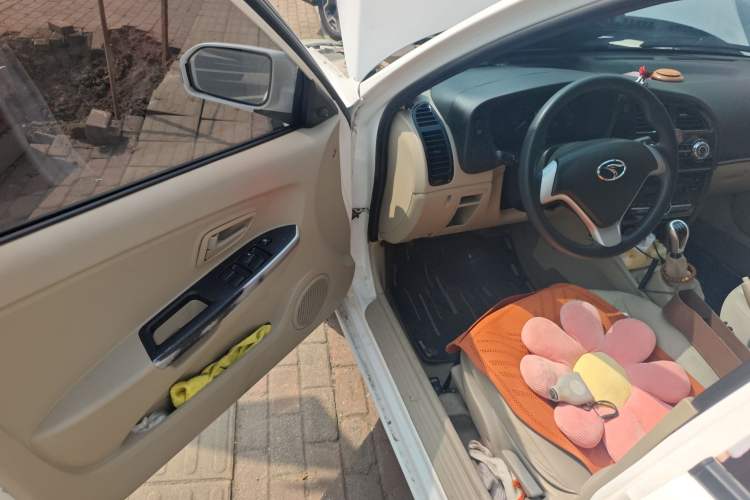 Used Soueast V3 Lingyue 2014 1.5L Manual Entry-Level Version
