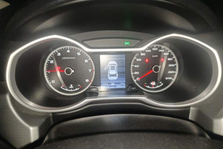 Used Geely Auto Emgrand X7 Sport 2016 2.0L Manual ZhiShang Version