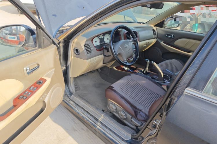 Used Hyundai MoInca 2009 1.8L Manual Luxury Edition GL Driver Seat