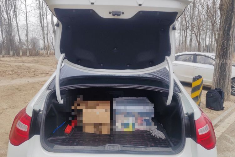 Used Citroen C5 2014 1.6T Automatic Prestige Model Trunk