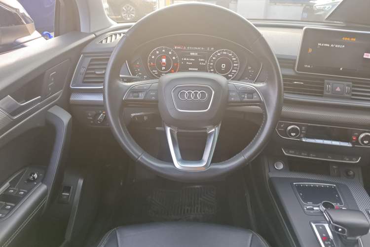 Used Audi Q5L 2018 45 TFSI Prestige Fashion Edition China VI Emission Standard Steering Wheel