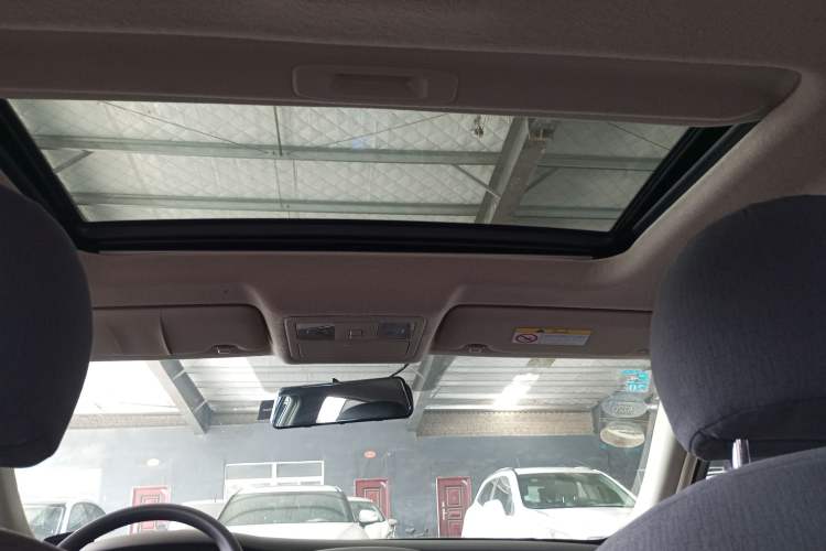 Used Nissan Sylphy 2016 Classic 1.6XE Automatic Leading Edition Headliner