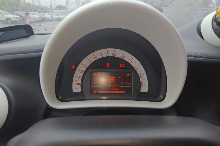 Used smart forfour 2018 1.0L 52 kW Dynamic Edition