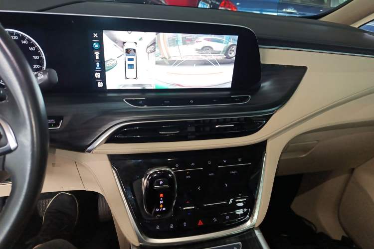 Used Buick GL8 2022 ES Landtrek 653T Luxury Edition