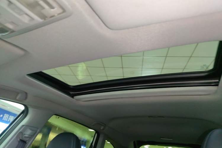 Used Honda Jade 2016 1.8L Automatic Comfort Elite Version 5 Seats Headliner