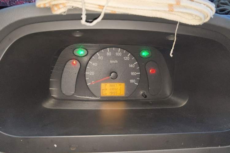 Used Wuling Zhiguang 2010 1.0L New Version Practical Short-Body L2Y
