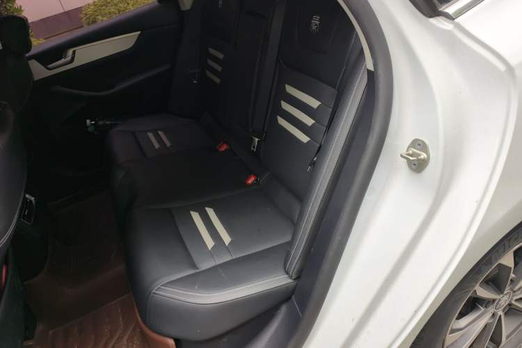 Used BYD Qin Pro New Energy 2019 DM Super Edition 1.5TI Automatic Smart Connect X-Trail Model China V Standard Left Rear Seat