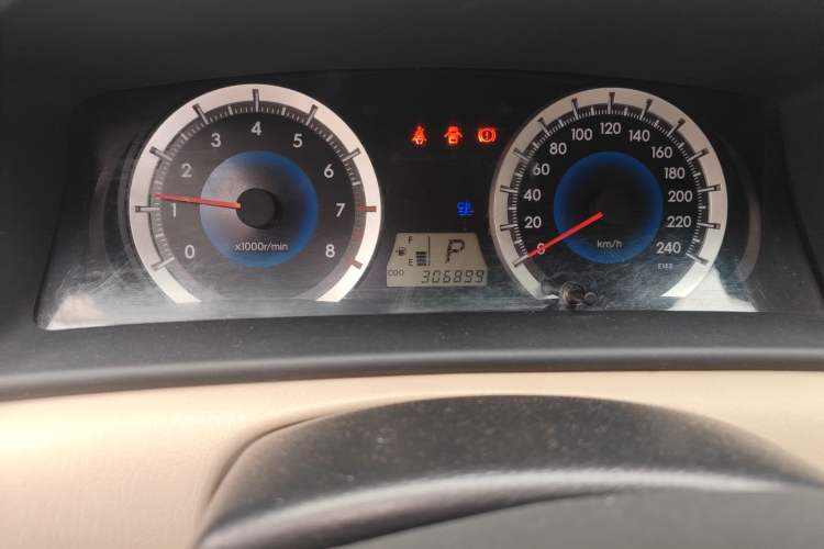 Used Toyota Corolla EX 2013 1.6L Automatic Excellence Edition Odometer Close Up