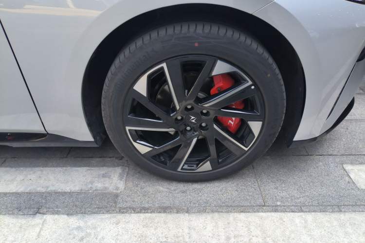 Used Dongfeng eπ eπ007 2024 Range-Extended 200 RuYi Edition
