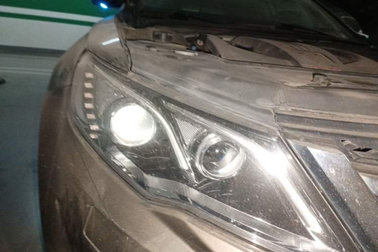 Used Zotye Z700 2018 Z700H 1.8T DCT Prestige Model Exterior 6