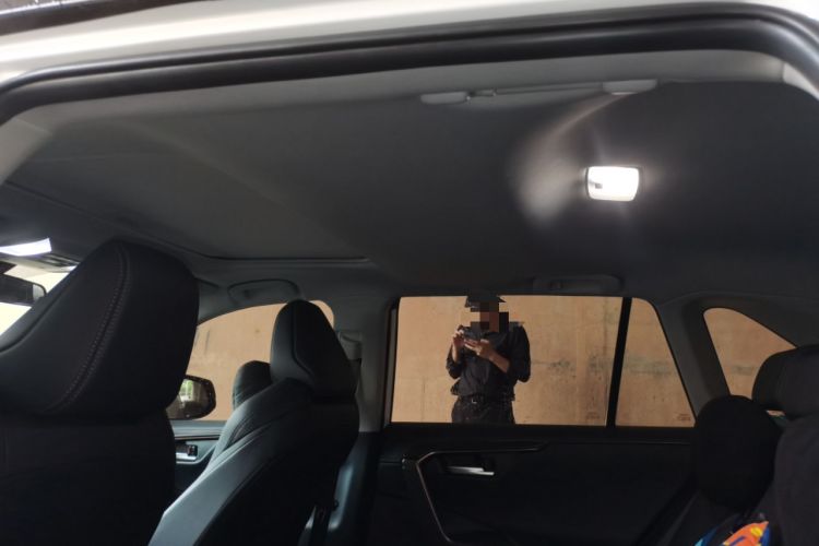 Used Toyota Wildlander 2024 Dual-Motor 2.5L E-CVT Two-Wheel Drive Urban Edition
