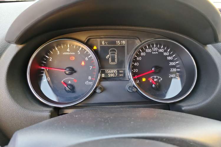 Used Nissan Qashqai 2012 1.6XE Wind 5MT 2WD
