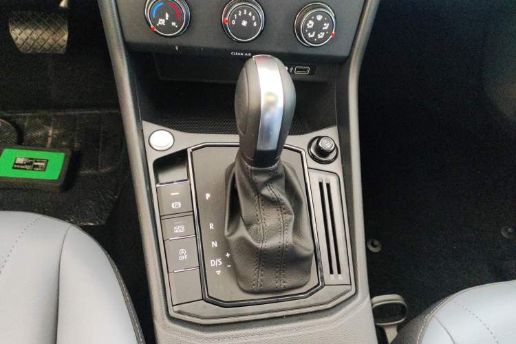 Used Volkswagen Lavida 2024 1.5L Automatic Starry Sky 5 Million Edition Gear Lever