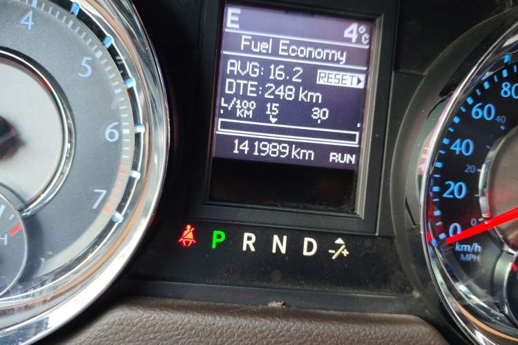 Used Chrysler Grand Voyager 2013 3.6L Luxury Edition