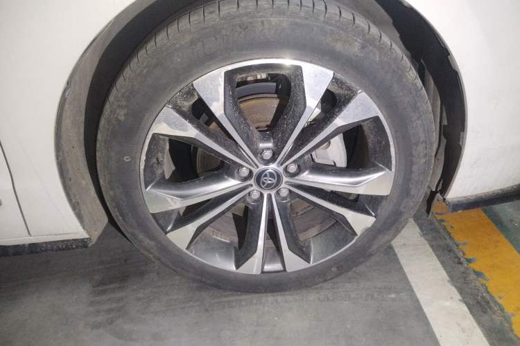 Used Toyota Granvia 2022 2.5L Hybrid Prestige Edition
