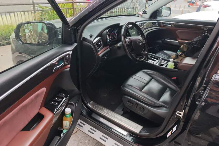 Used GAC Trumpchi GS8 2017 320T Two-Wheel Drive Luxury Smart Connectivity Version (7 Seats) Driver Seat