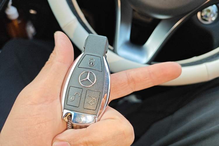 Used Mercedes-Benz C-Class 2017 Facelift C 200 L Vehicle Key