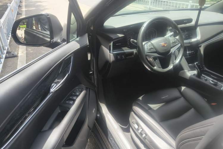 Used Cadillac XT5 2021 28T Tech Edition