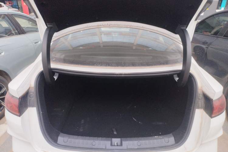 Used BYD Qin L 2025 DM-i Smart Drive 120KM Superior Model Trunk