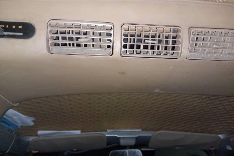 Used Wuling Rongguang 2011 1.2L Base Version
