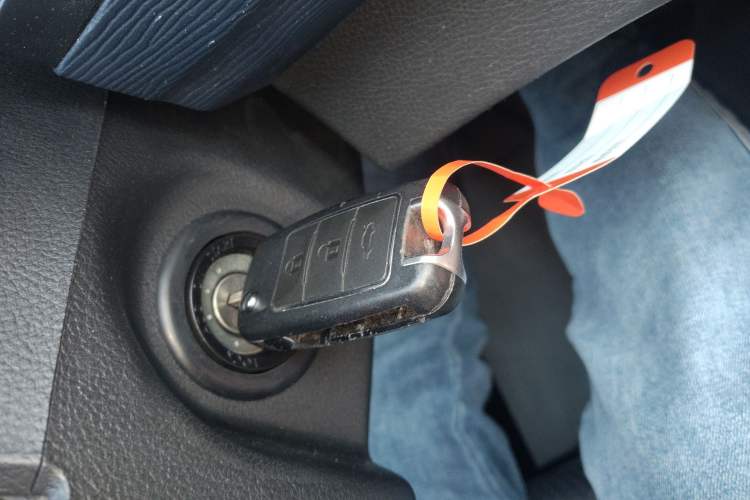 Used FORTHING Lingzhi 2023 V3 1.6L Base Model 2 Seats Vehicle Key