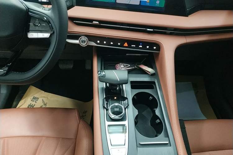 Used Changan CS75 PLUS 2024 3rd Generation Champion Edition 1.5T Intelligent Drive Dynamic Model
