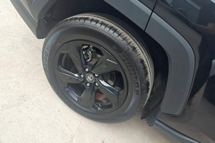 Used Toyota RAV4 2021 Dual-Engine 2.5L E-CVT Four-Wheel Drive Elite PLUS Edition Right Rear Wheel Hub