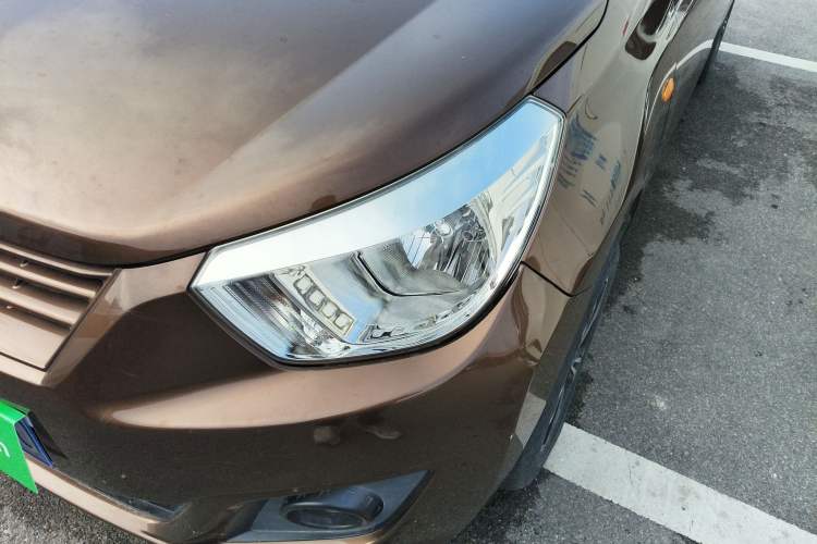 Used Venucia R30 2014 1.2L Manual Comfort Edition
