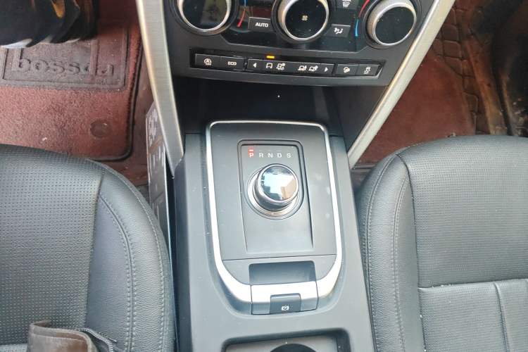 Used Land Rover Discovery Sport 2019 240 PS SE Version China V Standard
